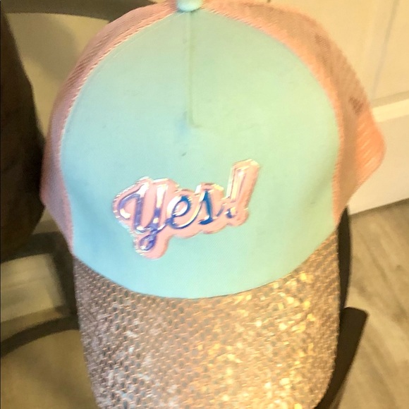 IRIDESCENT YES! TRUCKER HAT - PINK - Picture 4 of 6